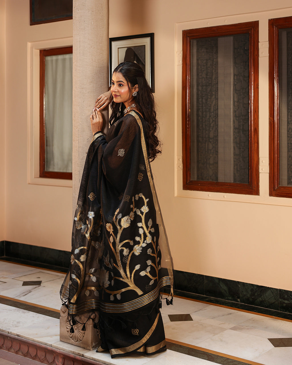 Black Swan Motif Silk Linen Saree