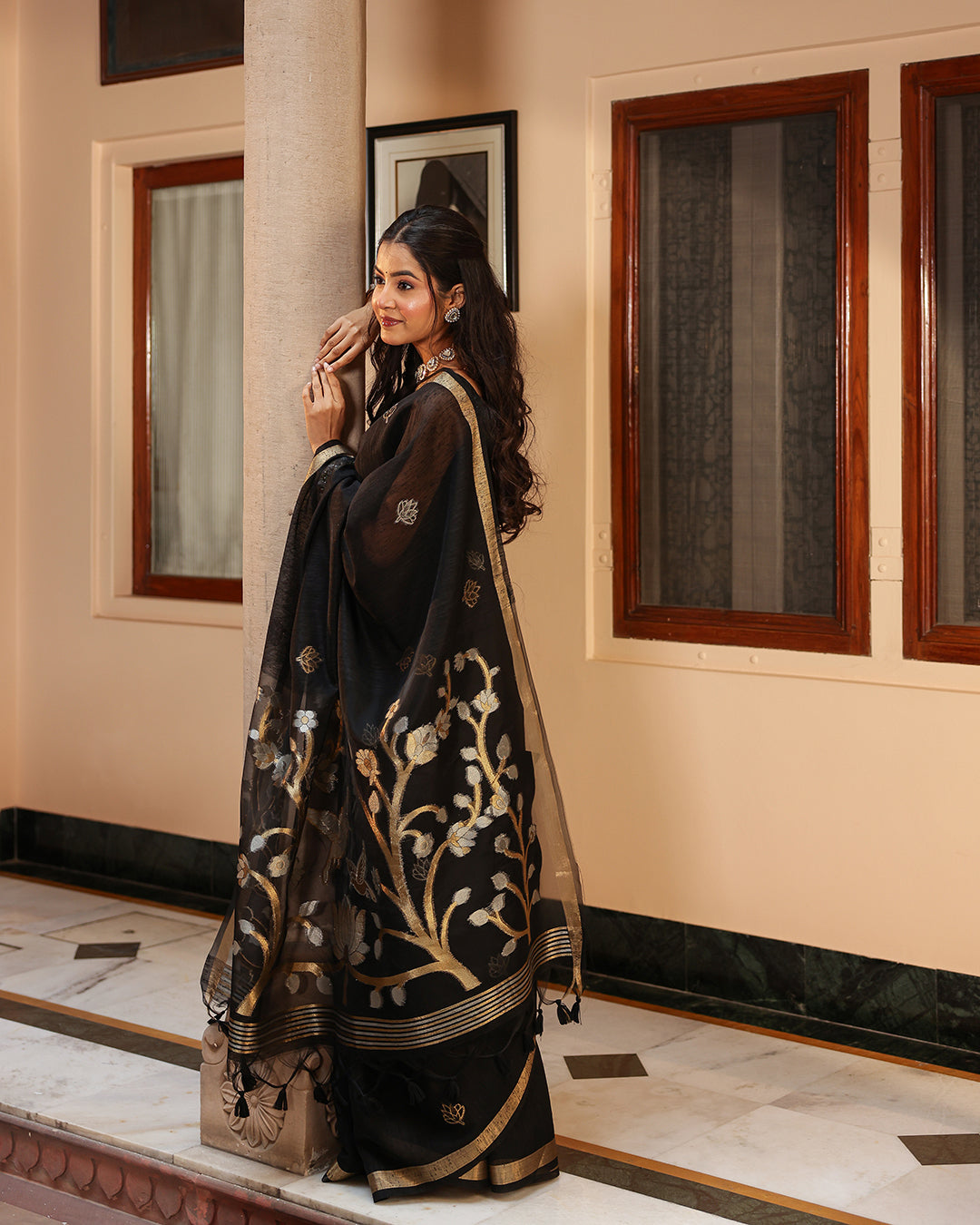 Black Swan Motif Silk Linen Saree